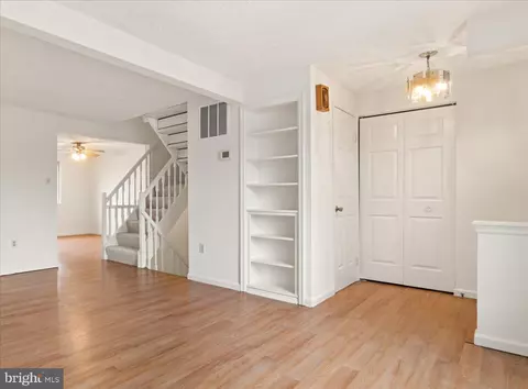 6601 Spokeshave Ct, Frederick, MD 21703 photo 9