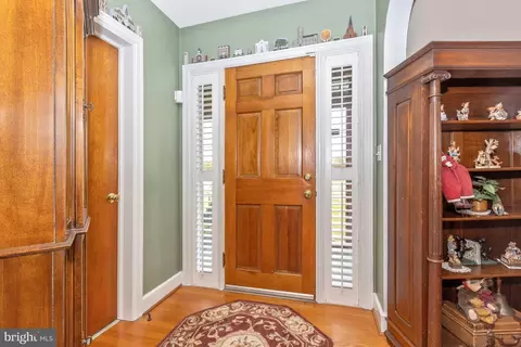 Entry Way - 6028 Linganore Rd, Frederick, MD 21701 photo 1 of 2