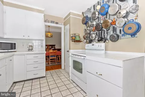 Kitchen - 6028 Linganore Rd, Frederick, MD 21701 photo 3 of 5