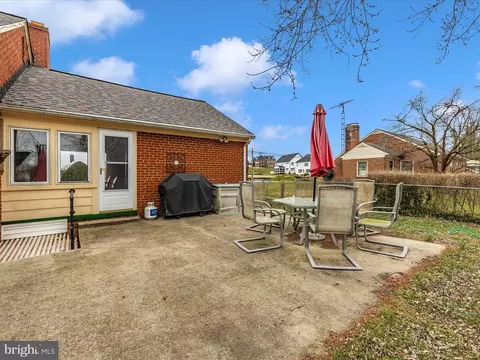 Exterior - 6028 Linganore Rd, Frederick, MD 21701 photo 12 of 16