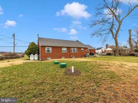 Exterior - 6028 Linganore Rd, Frederick, MD 21701 photo 15 of 16