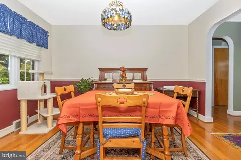 Dining - 6028 Linganore Rd, Frederick, MD 21701 photo 3 of 3