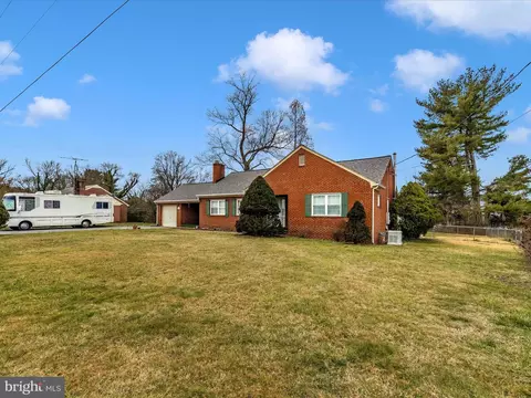 Exterior - 6028 Linganore Rd, Frederick, MD 21701 photo 7 of 16