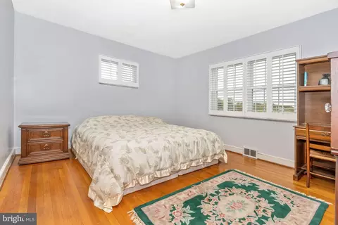 Bedroom - 6028 Linganore Rd, Frederick, MD 21701 photo 2 of 7