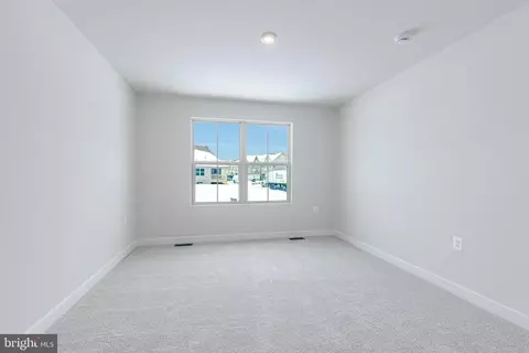 332 Hammersmith Cir, Frederick, MD 21702 photo 17