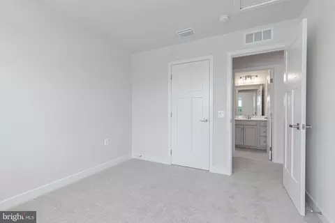 332 Hammersmith Cir, Frederick, MD 21702 photo 8