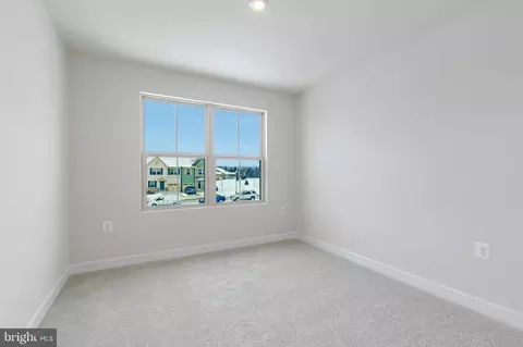 332 Hammersmith Cir, Frederick, MD 21702 photo 7