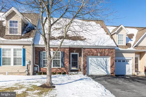 8 Jermae St, Thurmont, MD 21788