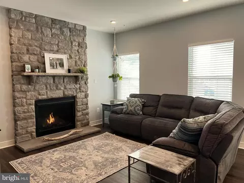1105 Futurity St, Frederick, MD 21702 photo 4