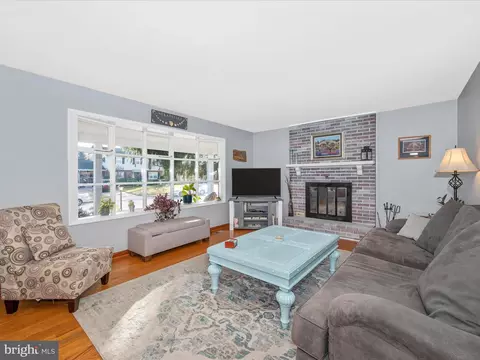 232 Wyngate Dr, Frederick, MD 21701 photo 2
