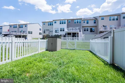 Exterior - 2004 Spring Run Cir, Frederick, MD 21702 photo 3 of 8