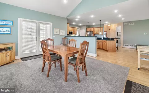 Dining - 8040 Blacks Mill Rd, Thurmont, MD 21788 photo 2 of 4
