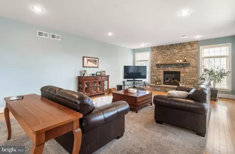 Living - 8040 Blacks Mill Rd, Thurmont, MD 21788 photo 2 of 7