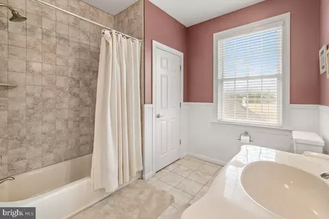 Bath - 8040 Blacks Mill Rd, Thurmont, MD 21788 photo 5 of 8