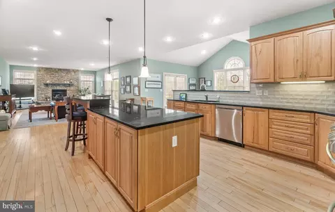 Kitchen - 8040 Blacks Mill Rd, Thurmont, MD 21788 photo 6 of 7