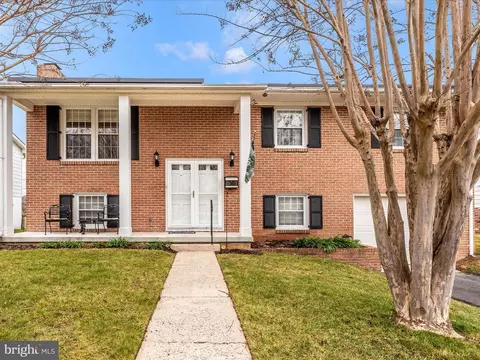 1111 Young Pl, Frederick, MD 21702 photo 2