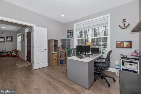 8223 Ball Rd, Frederick, MD 21704 photo 9