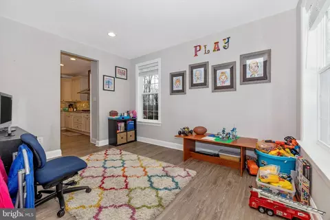 8223 Ball Rd, Frederick, MD 21704 photo 10