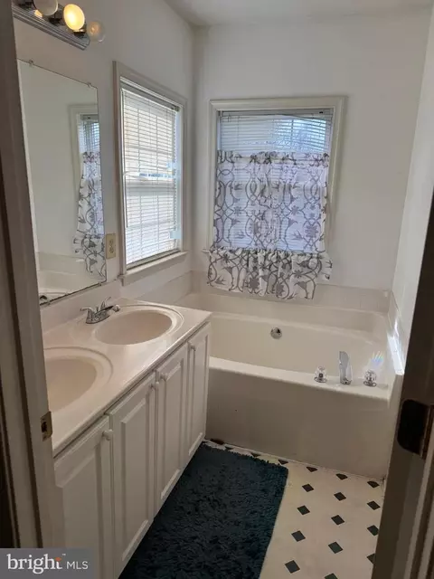 642 Bushytail Dr, Frederick, MD 21703 photo 13