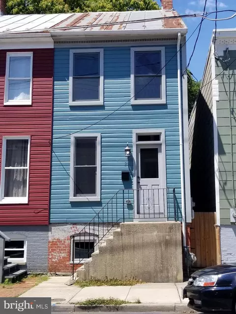 27 E 5th St, Frederick, MD 21701