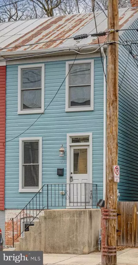 Exterior - 27 E 5th St, Frederick, MD 21701 photo 2 of 7