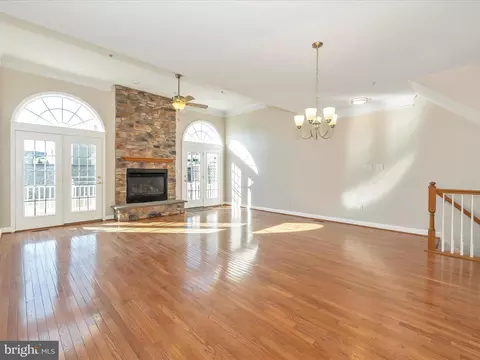 Living - 8805 Lew Wallace Rd, Frederick, MD 21704 photo 4 of 7