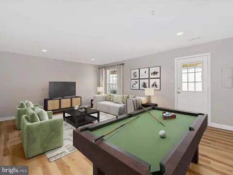 Living - 8805 Lew Wallace Rd, Frederick, MD 21704 photo 2 of 7