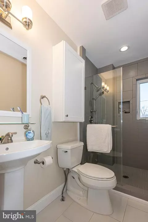 Bath - 511 Elm St, Frederick, MD 21701 photo 3 of 3