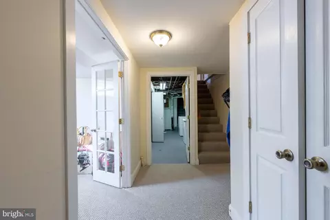 Entry Way - 511 Elm St, Frederick, MD 21701 photo 3 of 4
