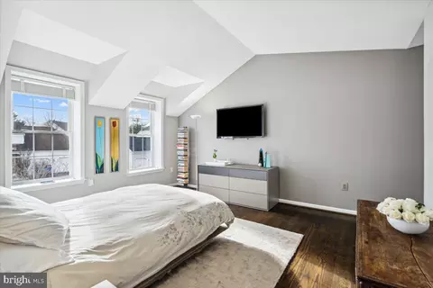 Bedroom - 2554 Bear Den Rd, Frederick, MD 21701 photo 1 of 5