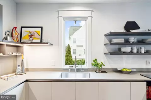 Kitchen - 2554 Bear Den Rd, Frederick, MD 21701 photo 5 of 10