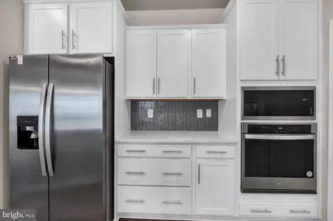 Kitchen - 488 Ensemble Way, Frederick, MD 21701 photo 5 of 6