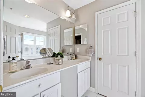 Bath - 2623 Island Grove Blvd, Frederick, MD 21701 photo 3 of 3