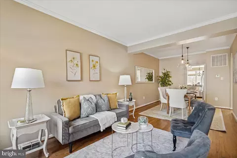 Living - 2623 Island Grove Blvd, Frederick, MD 21701 photo 3 of 7