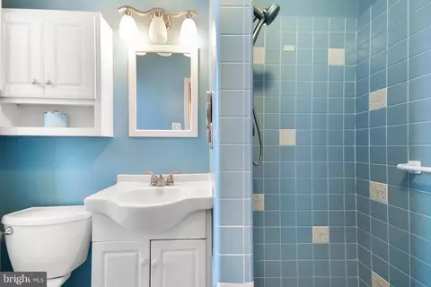 Bath - 135 W 3rd St, Frederick, MD 21701 photo 5 of 10