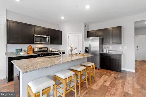 Kitchen - 1997 Fauna Dr, Frederick, MD 21702 photo 2 of 4
