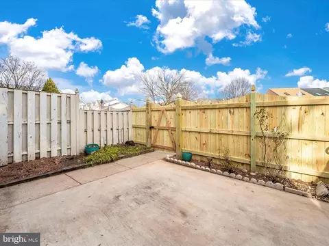 Exterior - 500 Boysenberry Ln, Frederick, MD 21703 photo 4 of 7