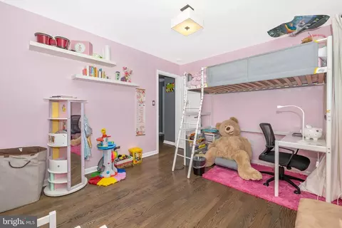 Bedroom - 8216 Glendale Dr, Frederick, MD 21702 photo 6 of 10