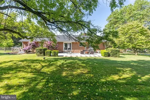 Exterior - 8216 Glendale Dr, Frederick, MD 21702 photo 5 of 11