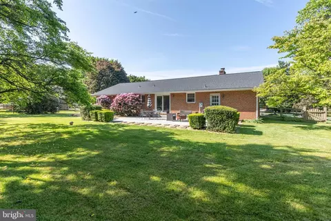 Exterior - 8216 Glendale Dr, Frederick, MD 21702 photo 4 of 11