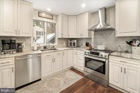 Kitchen - 5523 Jefferson Blvd, Frederick, MD 21703 photo 6 of 8