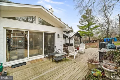 Exterior - 5523 Jefferson Blvd, Frederick, MD 21703 photo 9 of 20