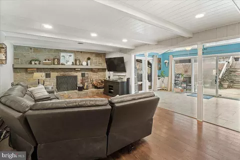 Living - 5523 Jefferson Blvd, Frederick, MD 21703 photo 2 of 5