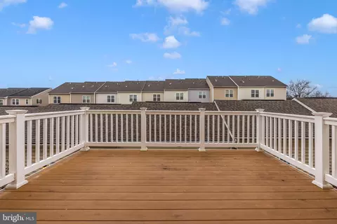 Exterior - 2721 Egret Way, Frederick, MD 21701 photo 9 of 12