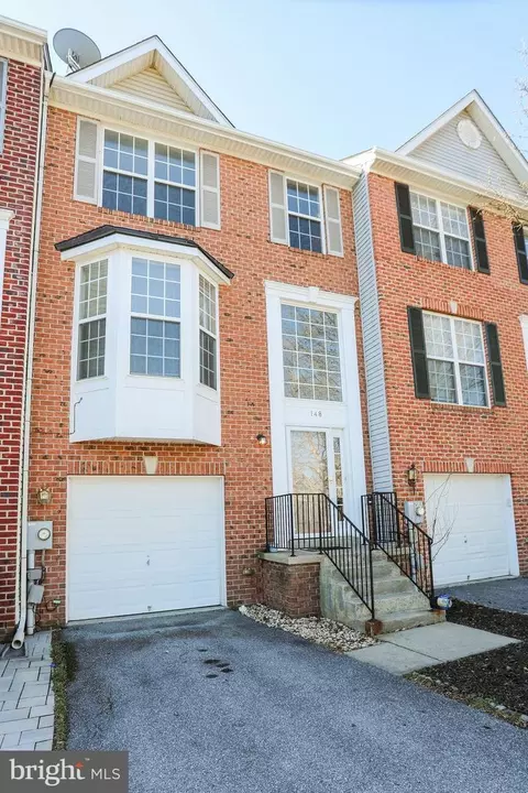 148 Fieldstone Ct, Frederick, MD 21702 photo 2