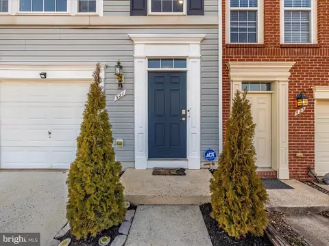 Exterior - 521 Sylvan Ct, Frederick, MD 21703 photo 3 of 9