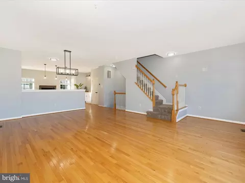 Living - 521 Sylvan Ct, Frederick, MD 21703 photo 3 of 3