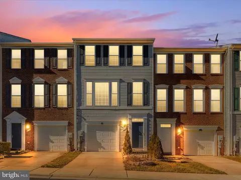 Exterior - 521 Sylvan Ct, Frederick, MD 21703 photo 2 of 9