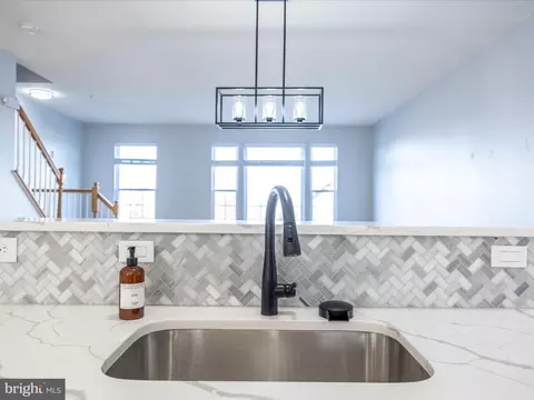 Kitchen - 521 Sylvan Ct, Frederick, MD 21703 photo 3 of 7