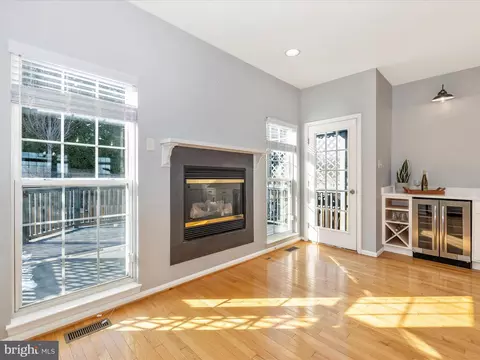 Living - 521 Sylvan Ct, Frederick, MD 21703 photo 2 of 3